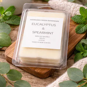 Wax Melt label that says Eucalyptus & Spearmint Soy Wax Melt